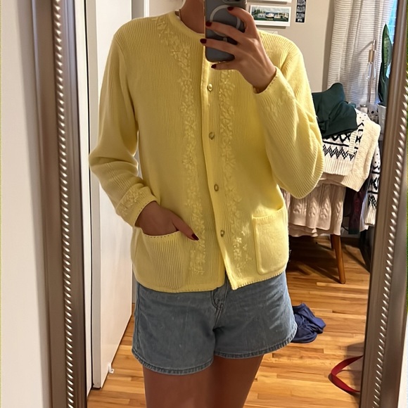 Vintage Classic Elements Yellow Cardigan - Picture 2 of 5
